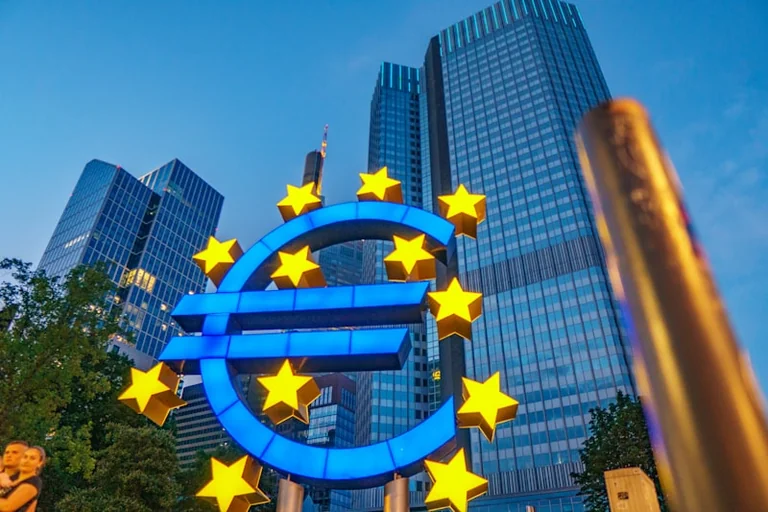 EZB entscheidet am 10. September über Einlagenzins und Kredite