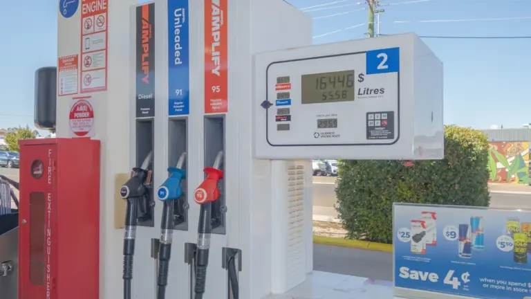 Spritpreise vergleichen: Wann sich der Tank-Umweg lohnt