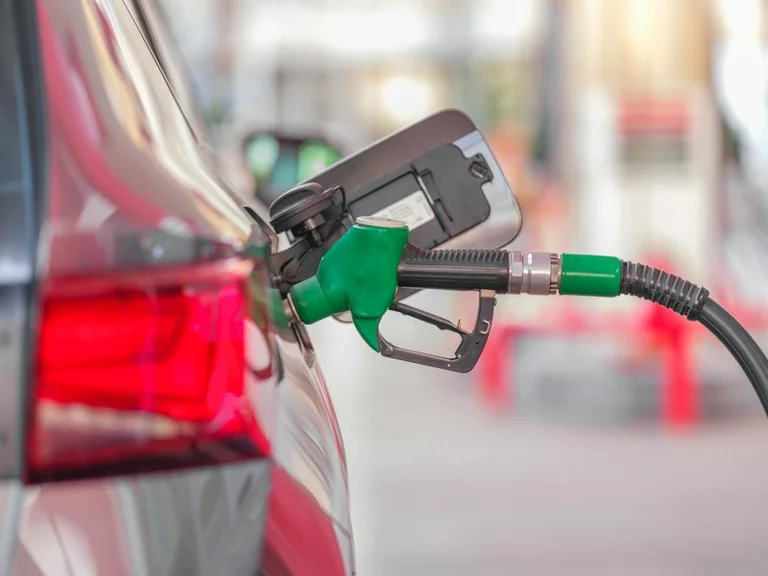 Benzin und Diesel vergleichen: So zählt auch der Umweg